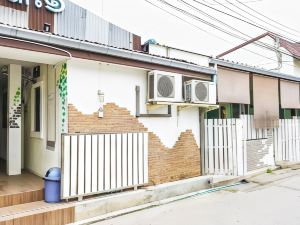 RoomQuest Amphawa Vaylasamran