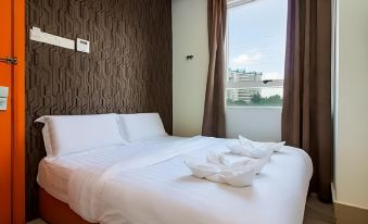 1 Hotel Taman Connaught