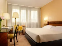 UNA Hotels Scandinavia Milano Hotel berhampiran Gerbang Keamanan