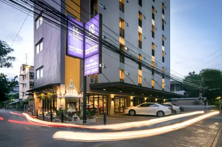 Ratchada Point Hotel