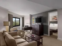 DoubleTree by Hilton Fort Lee/George Washington Bridge
