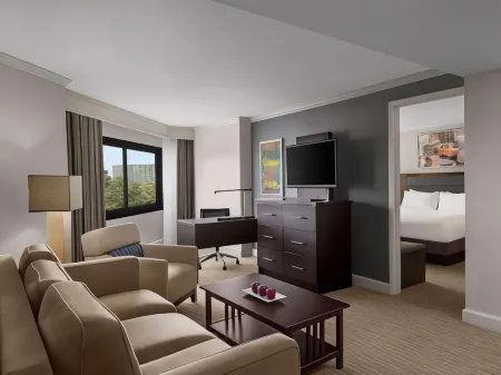 DoubleTree by Hilton Fort Lee/George Washington Bridge