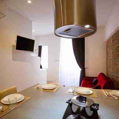 Elegant Apartments 5 Terre la Spezia Dining/Meeting Rooms
