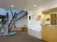Econo Lodge Inn & Suites Corning