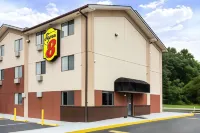 Super 8 by Wyndham Chester/Richmond Area Hotels in Chester