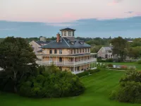 Stone House Inn Hotels near Rhode Island Red Monument