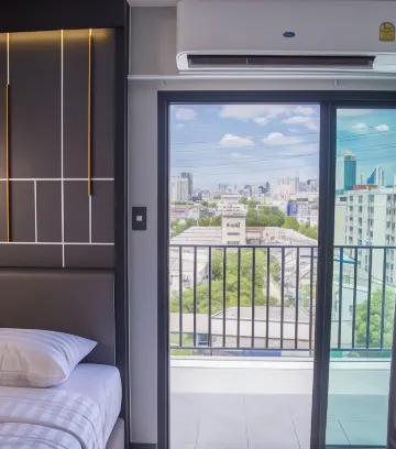 ห้องดีลักซ์ เตียงใหญ่ ปลอดบุหรี่