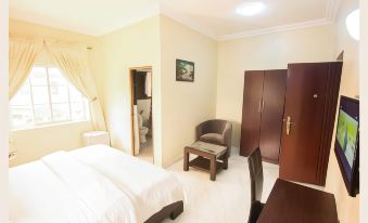 Carabana Hotel & Suites