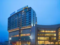 Somerset Emerald City Hotels near Ding Park