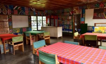 Red Rocks Rwanda - Double Room with Shared Bathroom