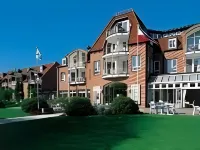 Ringhotel Hohe Wacht Hotels near Ehrenmal Hohwacht