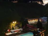 Shtepine Villas Bojong otelleri