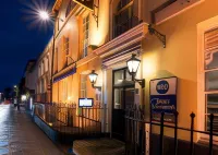 Sleeping Bear Hotel Dorchester Hotels in Winterbourne Abbas