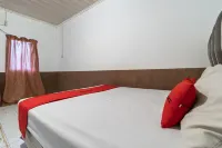RedDoorz Near Rsud M Yunus Bengkulu Hotel dekat Kampung Jenggalu Kito