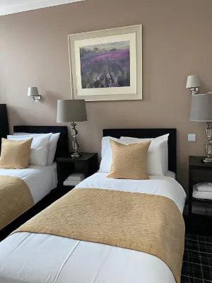 The Waverley Inn Hotels in Strathpeffer