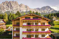 Camina Suite and Spa