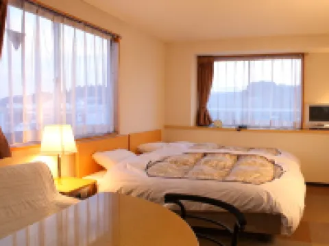 ＨＯＴＥＬ　ＨＯＵＳＥＮ　ホテル朋泉＜佐原＞ 香取のホテル