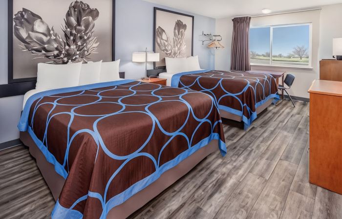 Super 8 by Wyndham Clayton