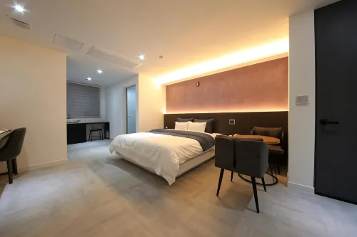 Two Nights Business Hotel