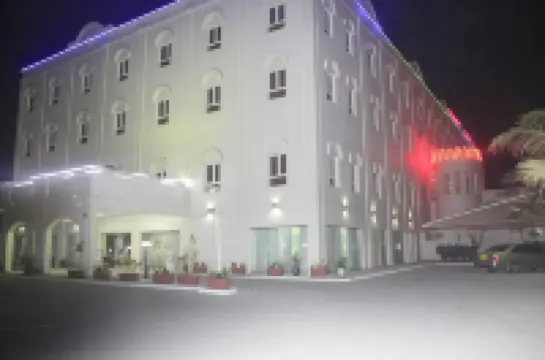 Royal Gardens Hotel โรงแรมใน