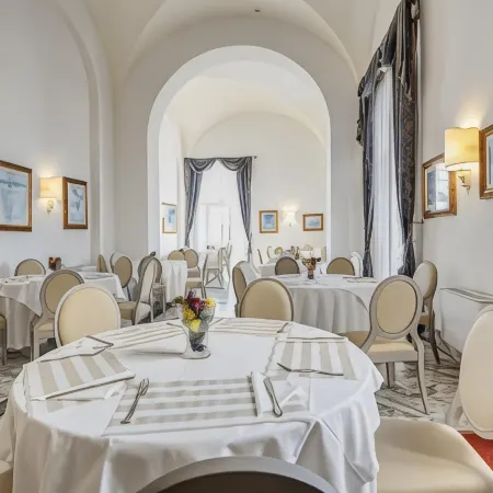 Hotel de La Ville