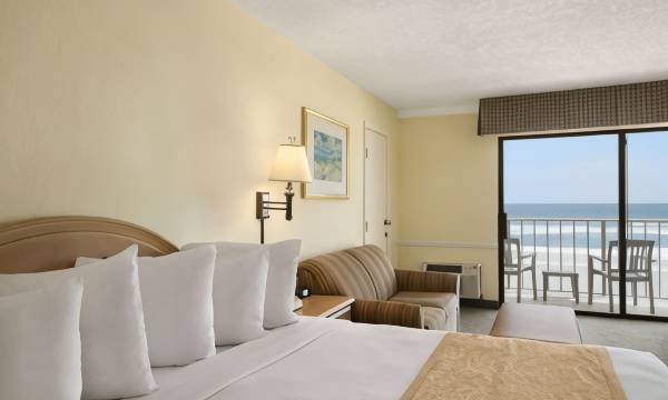 Days Inn by Wyndham Daytona Oceanfront