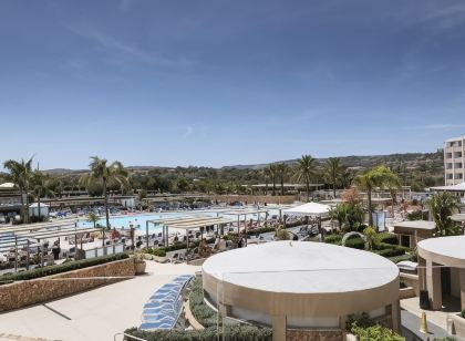 Db Seabank Resort + Spa All Inclusive