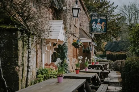 The Falkland Arms Отели в г. Little Tew