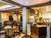 Hotel Park Residency Hotels near NIFT