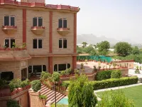 Mansingh Palace, Ajmer Отели рядом с достопримечательностью «Кваджа Гариб Навас Дарга Шариф»