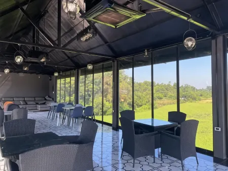 Bouasavan Hotel Отели в г. Саваннахет