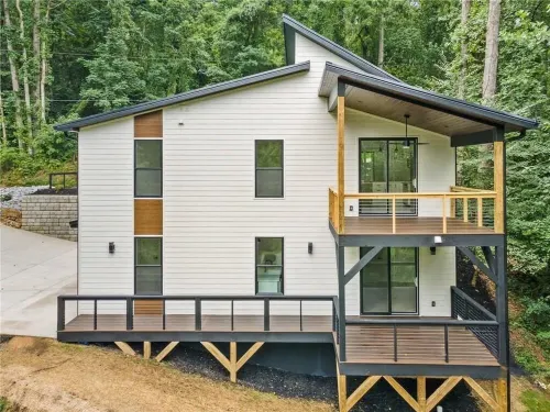 Colorful modern suite near Blue Ridge Parkway and Biltmore