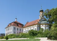Hotel Schloss Leitheim Hotels near Lidl