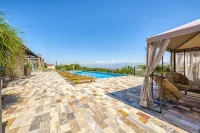 Ampelo Resort - Pools