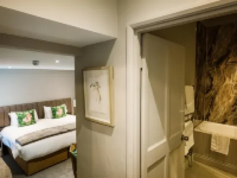 Bampton Townhouse Hotels in Mid Devon District