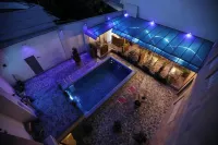 Alba Hotel Yerevan - موقف سيارات
