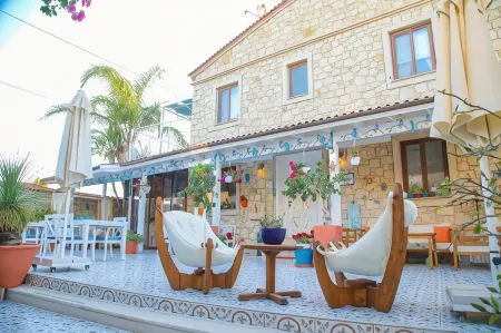 Alacatı Leylak Hotel