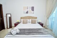 네 - 스파셔 퍼니시드 아파트먼트  호텔