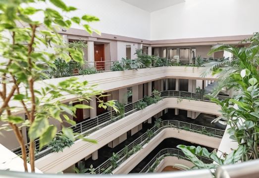 에어포트 호텔 부다페스트의 세련된 로비