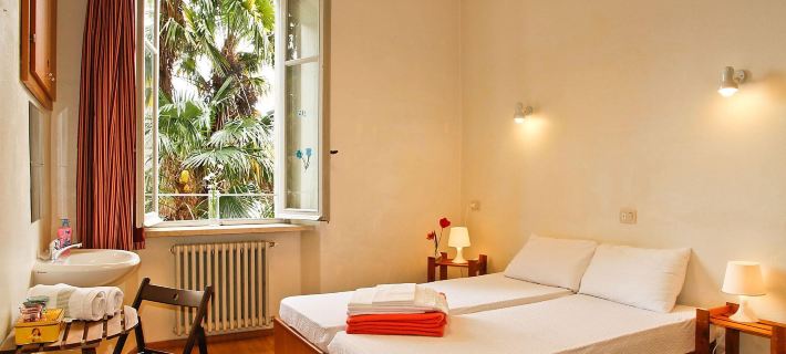 Santangela Hostel & Rooms Hotels in Menaggio