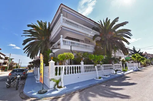 Dionisos Palms Apartments