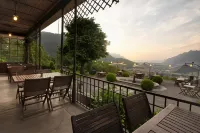 Au Vieux Manoir Hotels in Monthey