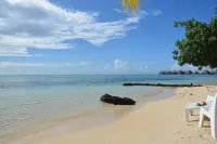 Fare Maheata Hotels in Te'avaro