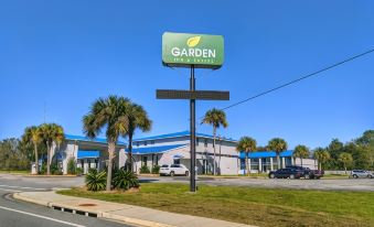 Garden Inn & Suites