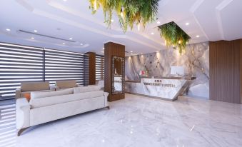 THREE POINTS HOTEL