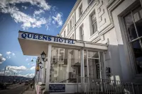 The Queens Hotel Hotels near Tiny Beach