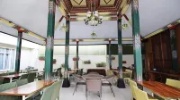 Summer Season Hotel Hotels in Sosrowijayan Street