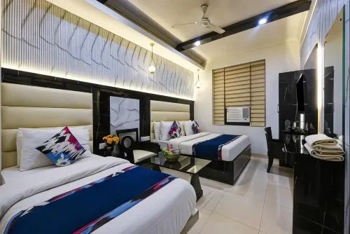 Hotel Baba Deluxe Near New Delhi Railway Station and City Center -by Rcg Hotels