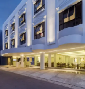Picasso Inn Hotels near Fatmawati