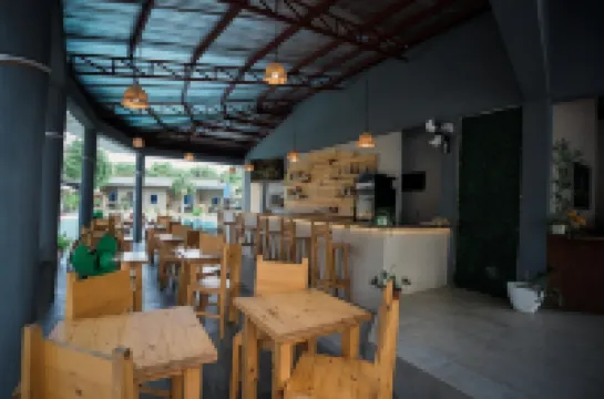 Hidden Lagoon Resort